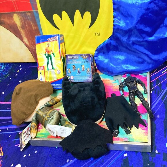 DC COMICS TOY MIXED LOT - BATMAN - AQUAMAN - WONDER WOMEN - COLLECTIBLES - Picture 8 of 12